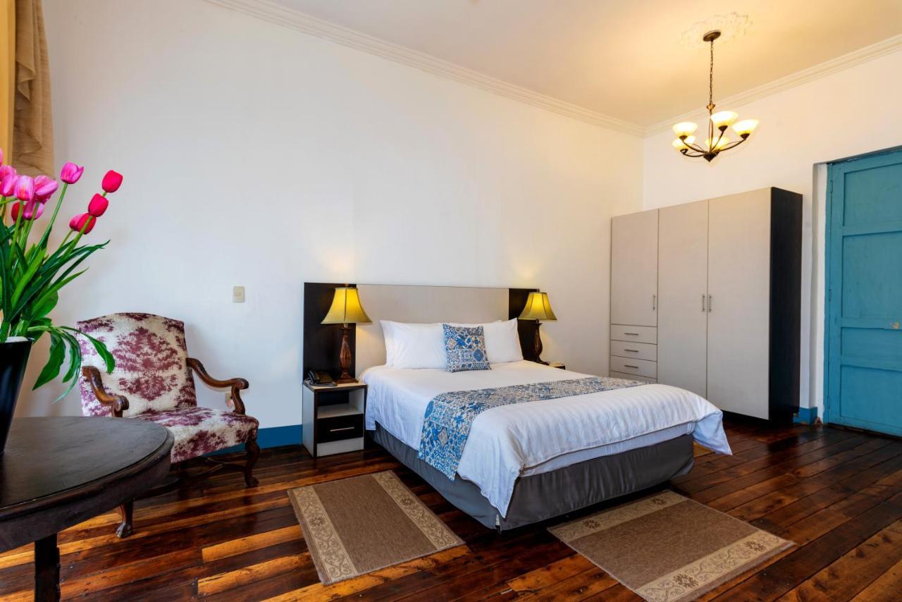 Del Parque Hotel & Suites Cuenca Ngoại thất bức ảnh
